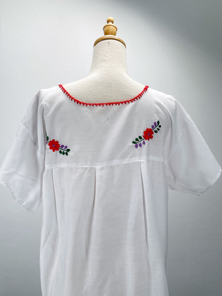 Must-have | Chantelle | Vintage 1960s 1970s Hippie embroidered floral Kaftan dress
