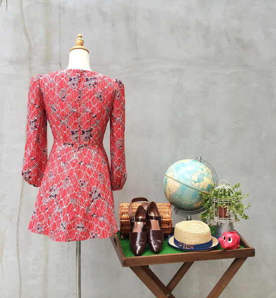Polly Pocket | Vintage 1960s twiggy retro mod flower power Pink mini dress