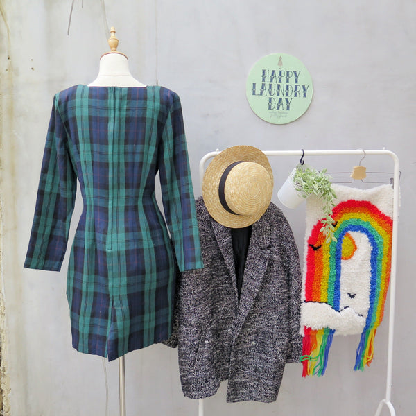 Walk the Walk | Vintage 1980s 1990s plaid tartan Blue Green Clueless Movie inspired style Shift Dress Grunge Chic