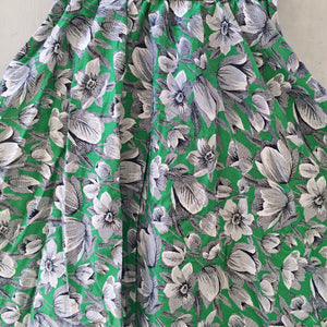 SALE! | Vintage 1950s 1960s Green floral Circle skirt