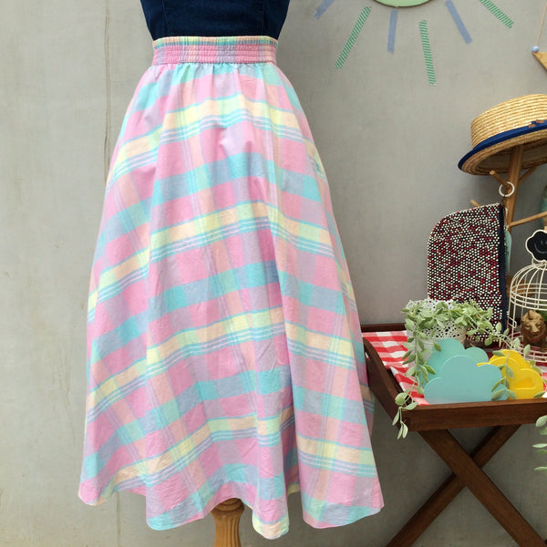 Swing Pink | Vintage 1980s Plaid checkered Circle skirt in Pinks & Yellows & Blues