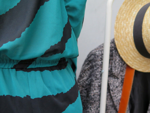 SALE! | Karine | Vintage 1980s-does-1940s Sexy Black Emerald green Bodycon Batwing dress