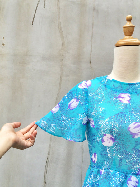 Holland Blossoms | Vintage 1960s Twiggy mod floral print Blue tulip short dress
