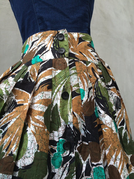 No leaf unturned | Vintage 1980s to the max Leaf print tropical skirt with POCKETS!