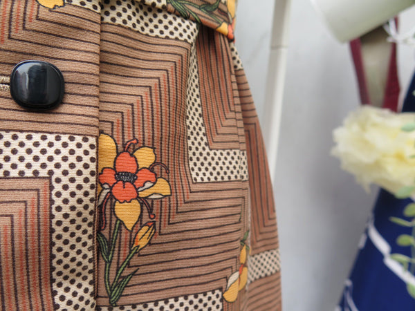 SALE! | Lilies of the Valley | Vintage 1970s does 1940s Geometric print Daisies Dress