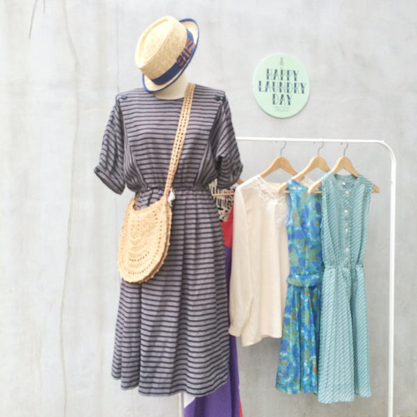 Loose Lines | Slouchy-fit Vintage 1980s dolman sleeves Flirty Black striped Dress