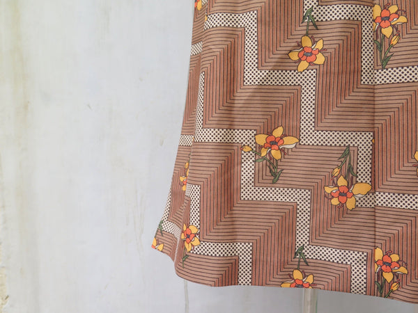 SALE! | Lilies of the Valley | Vintage 1970s does 1940s Geometric print Daisies Dress