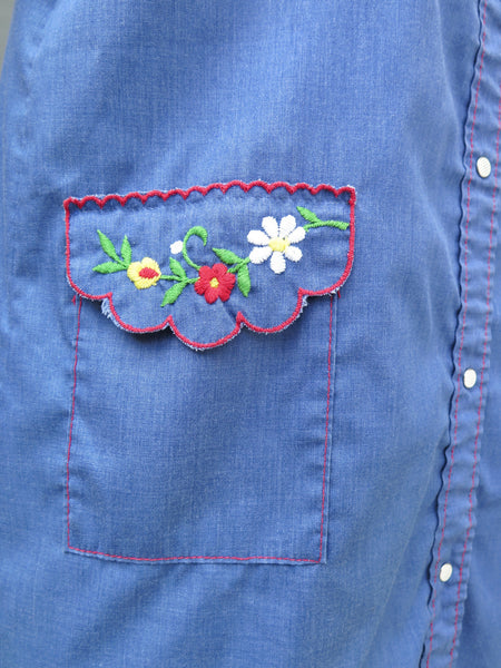 Posy Pocket | Vintage 1950s 1960s Retro mod Denim Chambray look floral embroidery Scallop pocket Shift Dress
