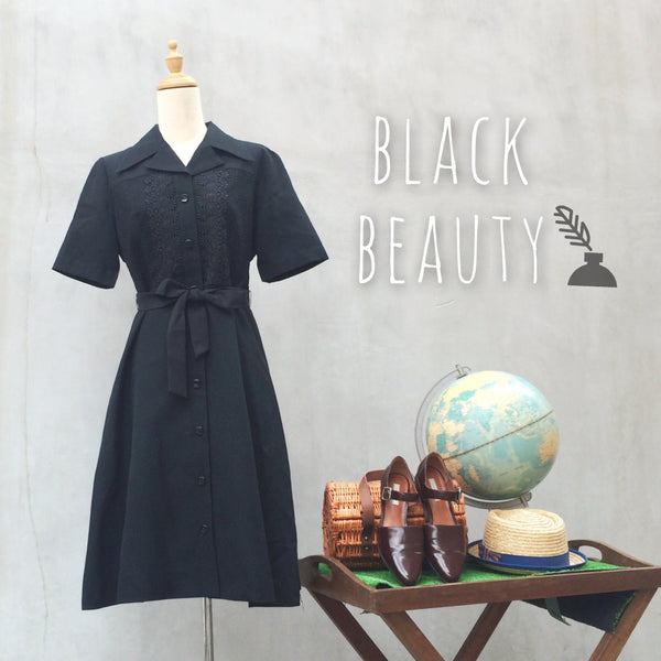 Black Beauty | Vintage 1950s lace embroidery overlay Panel Day Dress with a Belt