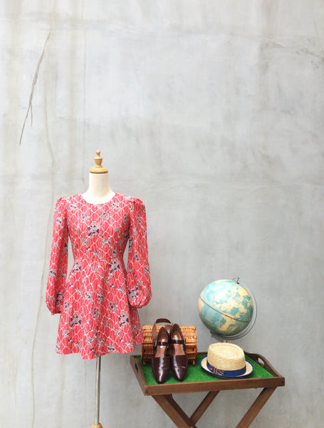 Polly Pocket | Vintage 1960s twiggy retro mod flower power Pink mini dress