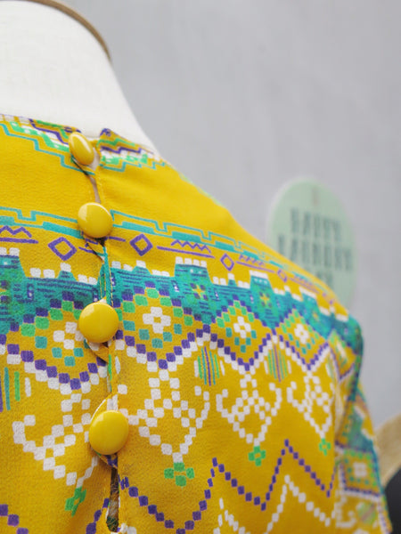 Yellow birdie told me | Vintage 1960s 1970s Ethnic hippie aztec print Midi Dress