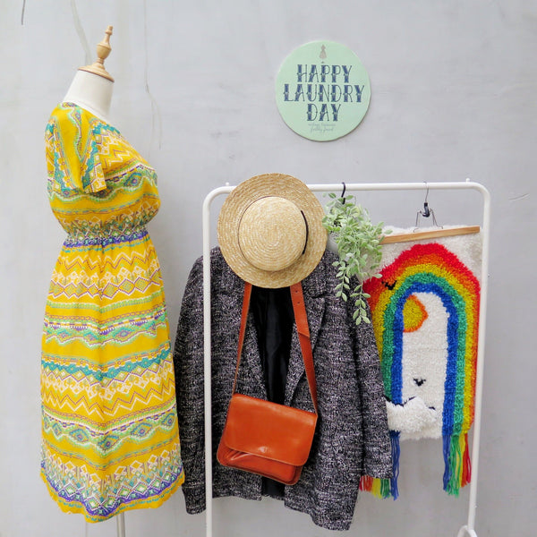 Yellow birdie told me | Vintage 1960s 1970s Ethnic hippie aztec print Midi Dress