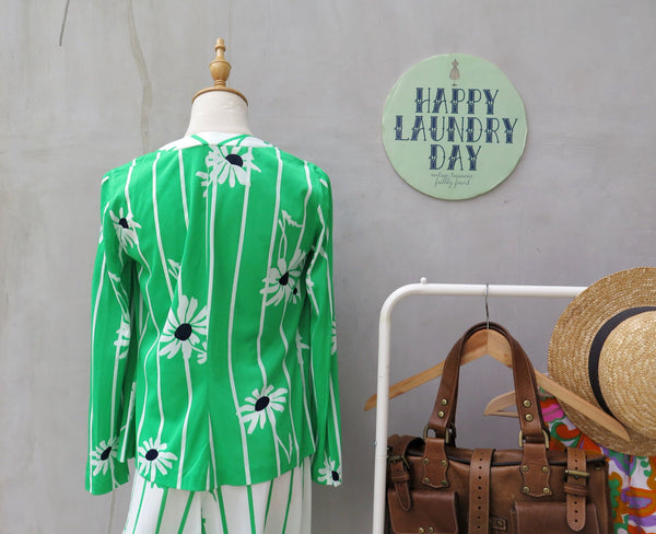 Reverse Daisies | Vintage 1960s 1970s Green and white daisy print Dress and Matching Jacket