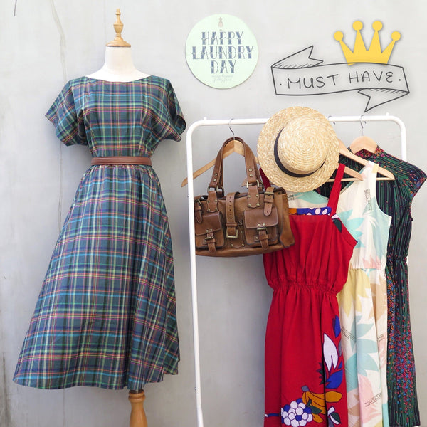 MUST HAVE! | Gardenia | Vintage 1950s 1960s Multicolored Plaid Dress