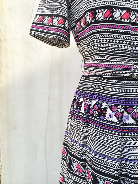 SALE! |Animation Wonderland | Vintage 1970s ethnic aztec and tribal print Day dress