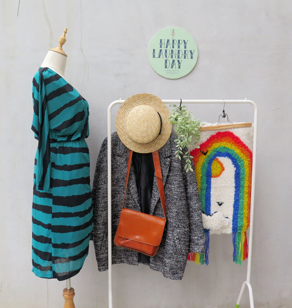 SALE! | Karine | Vintage 1980s-does-1940s Sexy Black Emerald green Bodycon Batwing dress