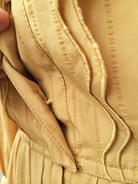 SALE ! |  Scalloped Edges | Elegant yellow Vintage