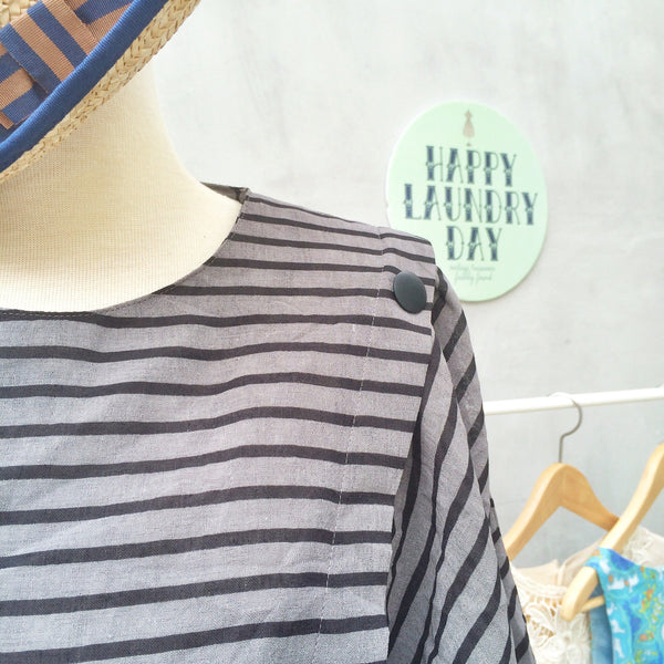 Loose Lines | Slouchy-fit Vintage 1980s dolman sleeves Flirty Black striped Dress