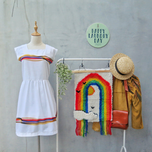 Wave Rave | Vintage 1970s 1980s White dress with Wavy retro stripes