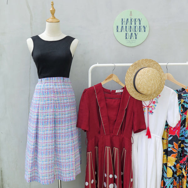 Carina | Vintage 1960s 1970s Lines and checks multi-coloured print mid-length skirt 