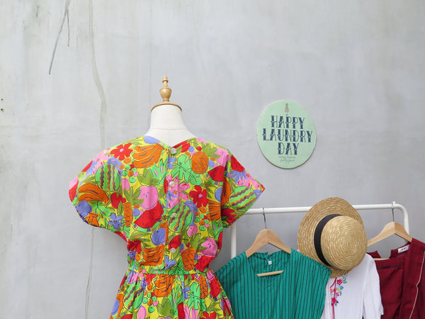 Must Have | Sashya | Vintage 1980s fun tropical fruit pina colada fruitti tutti colourful print dress