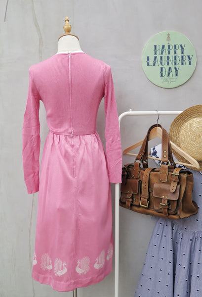 Carla | Vintage 1960s bubblegum pink Ribbed stretchy fabric Retro dress