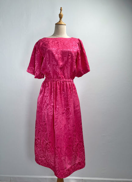 Must-have | Pearl | Vintage 1960s 1970s embossed fuchsia pink satin dress