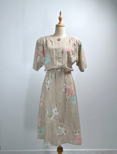 Lillian | Vintage 1980s big button eggshell beige dress with floral motif