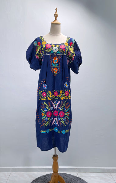 Valencia | Vintage 1960s 1970s Navy blue embroidered Mexican Kaftan Dress