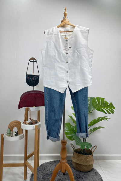 Vintage embroidery European  Linen Rose Blusen Vest with stamped buttons