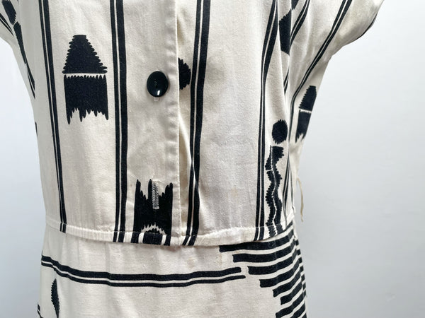 Must-have | Emery | Vintage 1970s 1980s Aztec monochromatic drop-waist black and white graphic geometric print dress