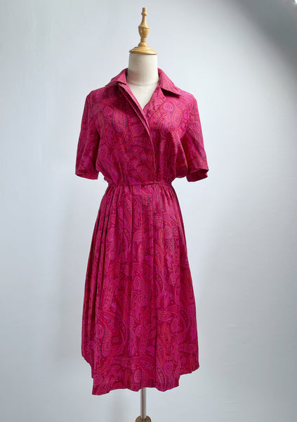 Must-have | Peyton | Vintage 1980s paisley pink red and orange jacket lapel dress | size S - M
