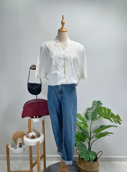 Vintage 1950s romantic Embroidered Lace V-Neck Blouse with Pearl Buttons
