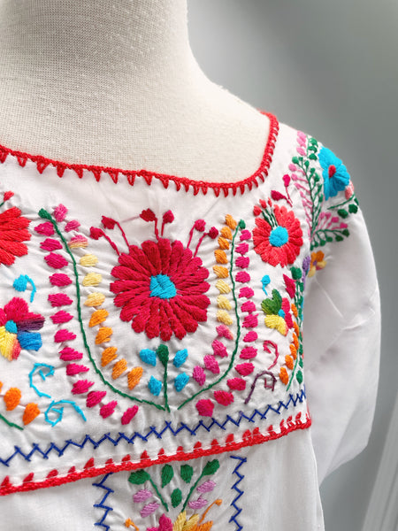 Must-have | Chantelle | Vintage 1960s 1970s Hippie embroidered floral Kaftan dress