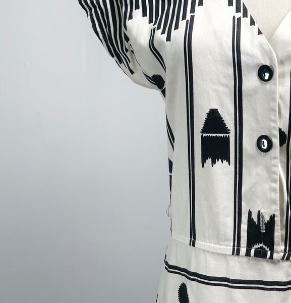 Must-have | Emery | Vintage 1970s 1980s Aztec monochromatic drop-waist black and white graphic geometric print dress