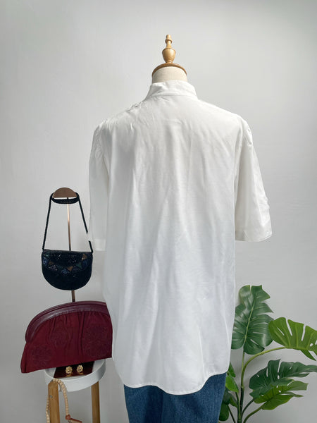Vintage 1950s romantic Embroidered Lace V-Neck Blouse with Pearl Buttons
