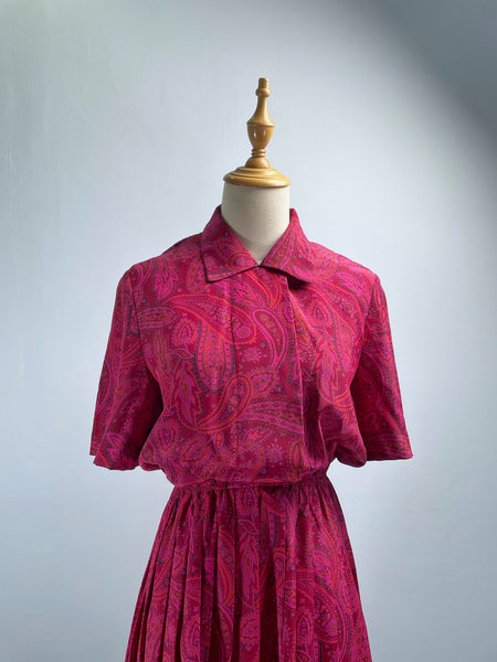 Must-have | Peyton | Vintage 1980s paisley pink red and orange jacket lapel dress | size S - M