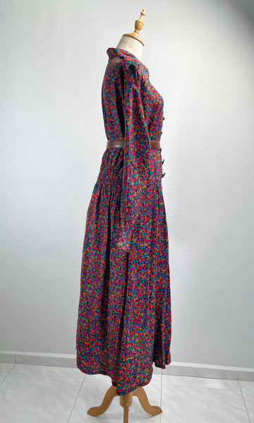 Hearts in flight | Vintage 1980s hearts-print dress with Embellished buttons