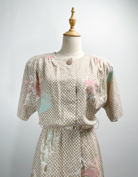 Lillian | Vintage 1980s big button eggshell beige dress with floral motif