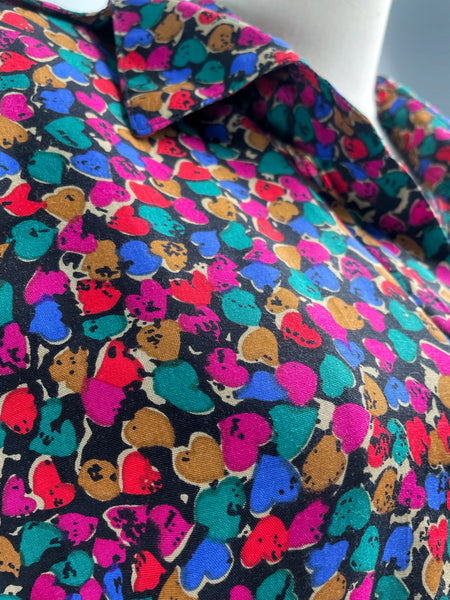 Hearts in flight | Vintage 1980s hearts-print dress with Embellished buttons