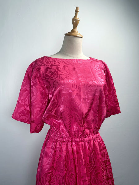 Must-have | Pearl | Vintage 1960s 1970s embossed fuchsia pink satin dress