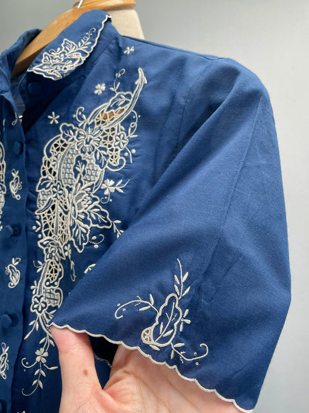 { Very Rare Find } Vintage 50s 60s embroidered dark Navy blue  collared blouse