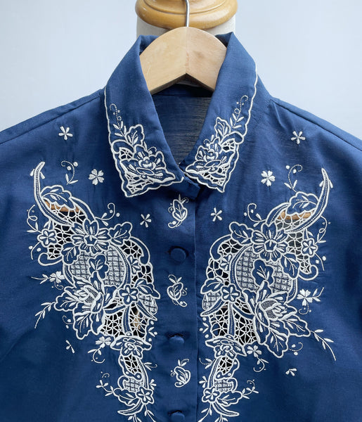 { Very Rare Find } Vintage 50s 60s embroidered dark Navy blue  collared blouse