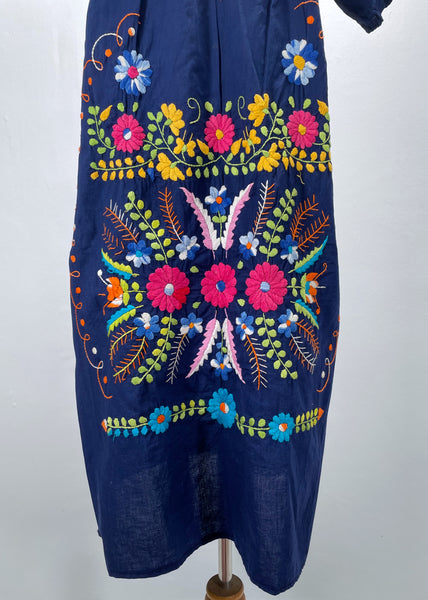 Valencia | Vintage 1960s 1970s Navy blue embroidered Mexican Kaftan Dress