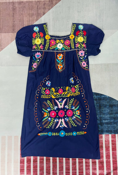 Valencia | Vintage 1960s 1970s Navy blue embroidered Mexican Kaftan Dress