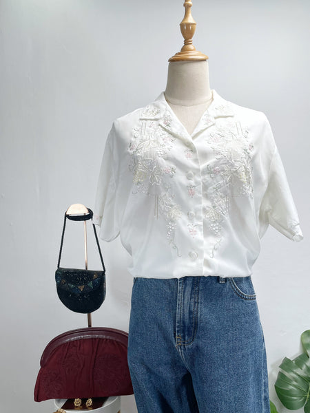 { Very Rare Find } Vintage 50s 60s cottage core  hand embroidered latticework Chinese silk collared shirt