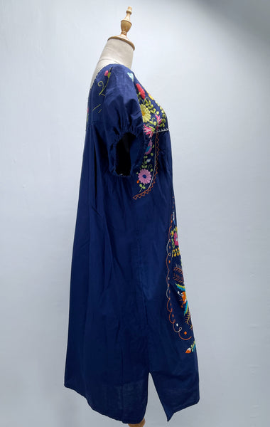 Valencia | Vintage 1960s 1970s Navy blue embroidered Mexican Kaftan Dress