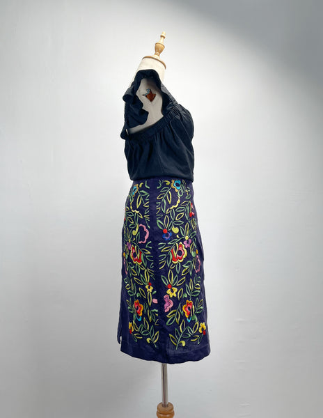 Sonny | Vintage 1990s 2000s 100% Linen and cotton embroidered Moulinette Soeurs skirt
