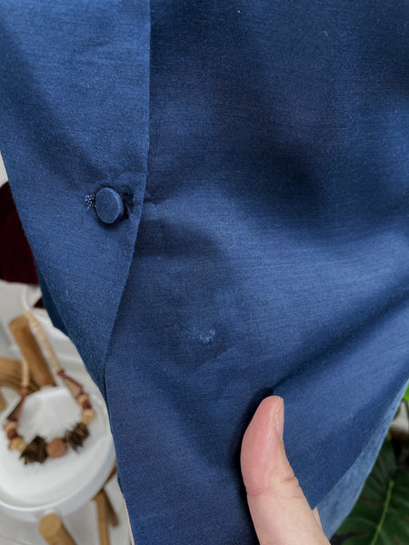 { Very Rare Find } Vintage 50s 60s embroidered dark Navy blue  collared blouse