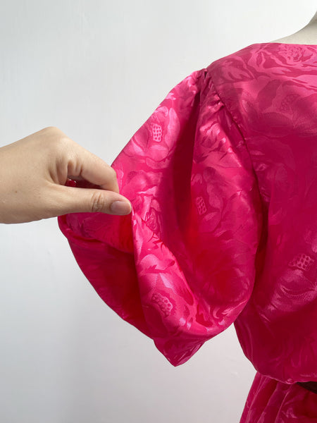 Must-have | Pearl | Vintage 1960s 1970s embossed fuchsia pink satin dress